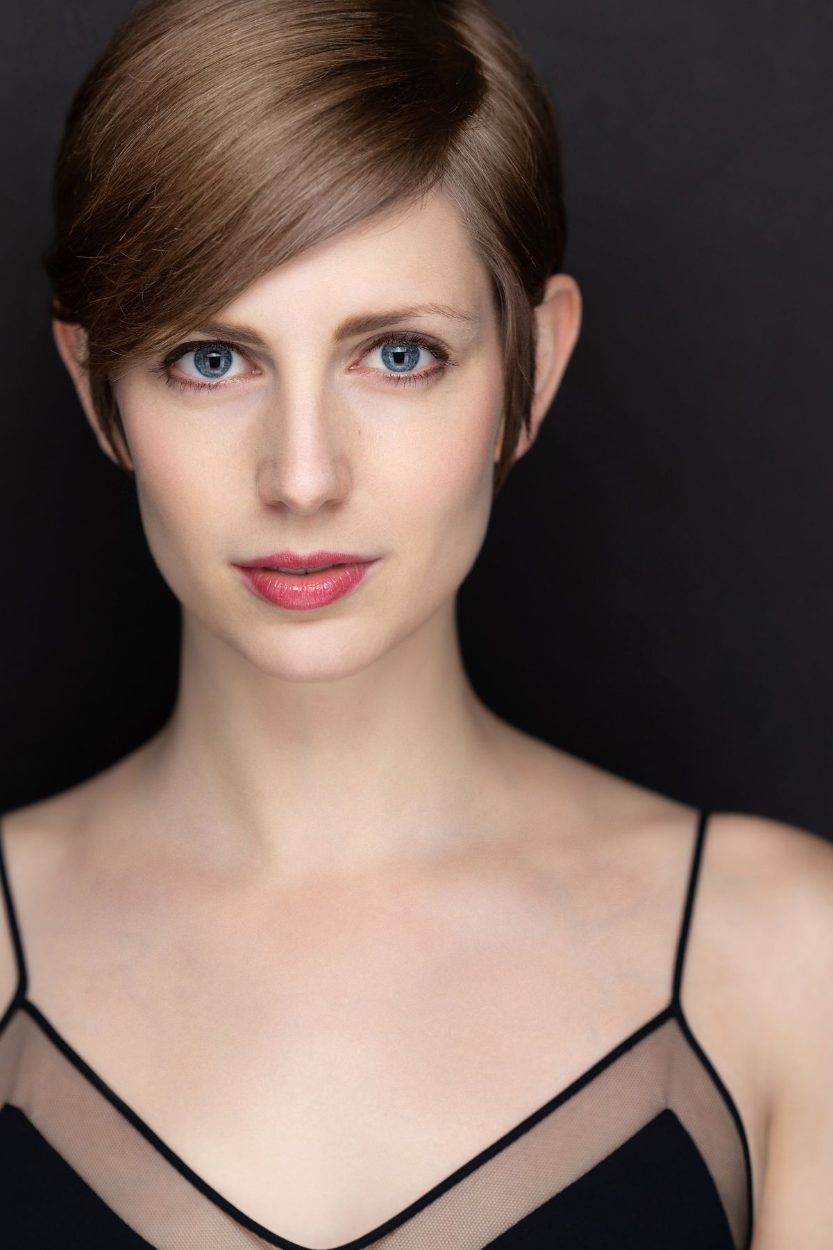Carolyn Bacon Headshot