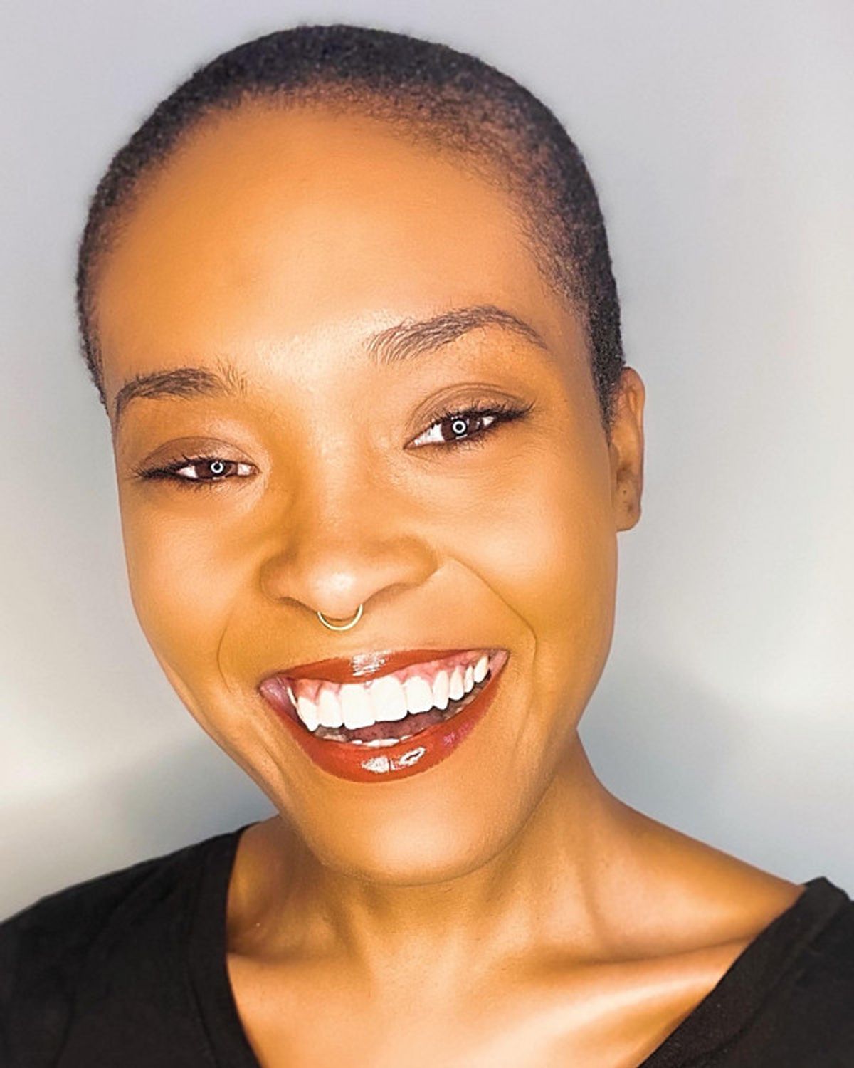 Angela Bey Headshot