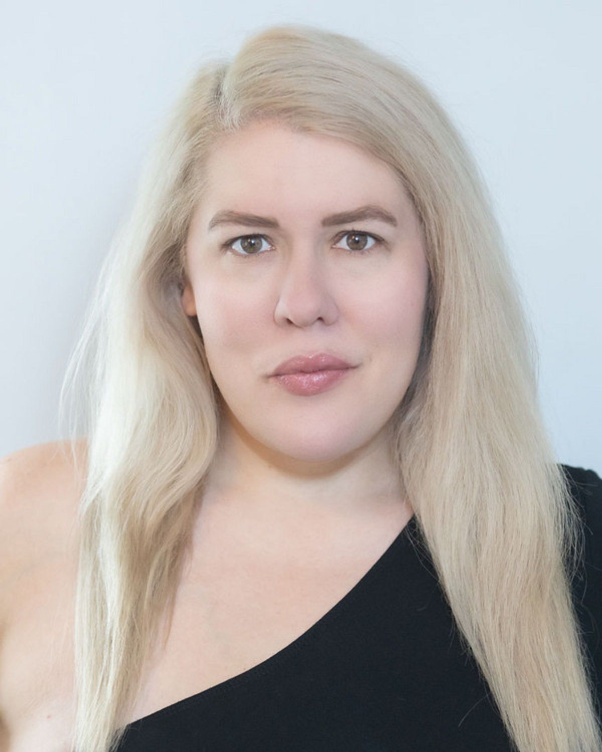 Vera Ryan Cremeans Headshot