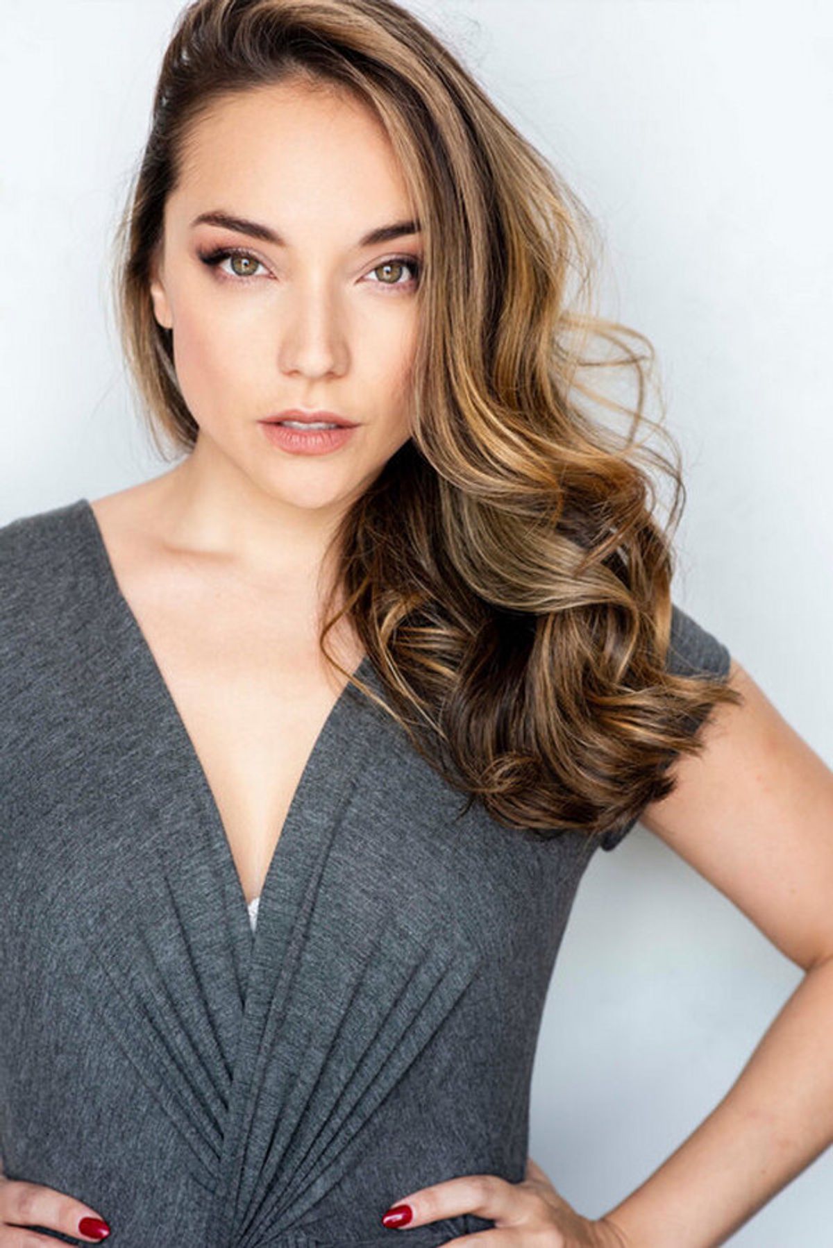Cassie Simone Headshot