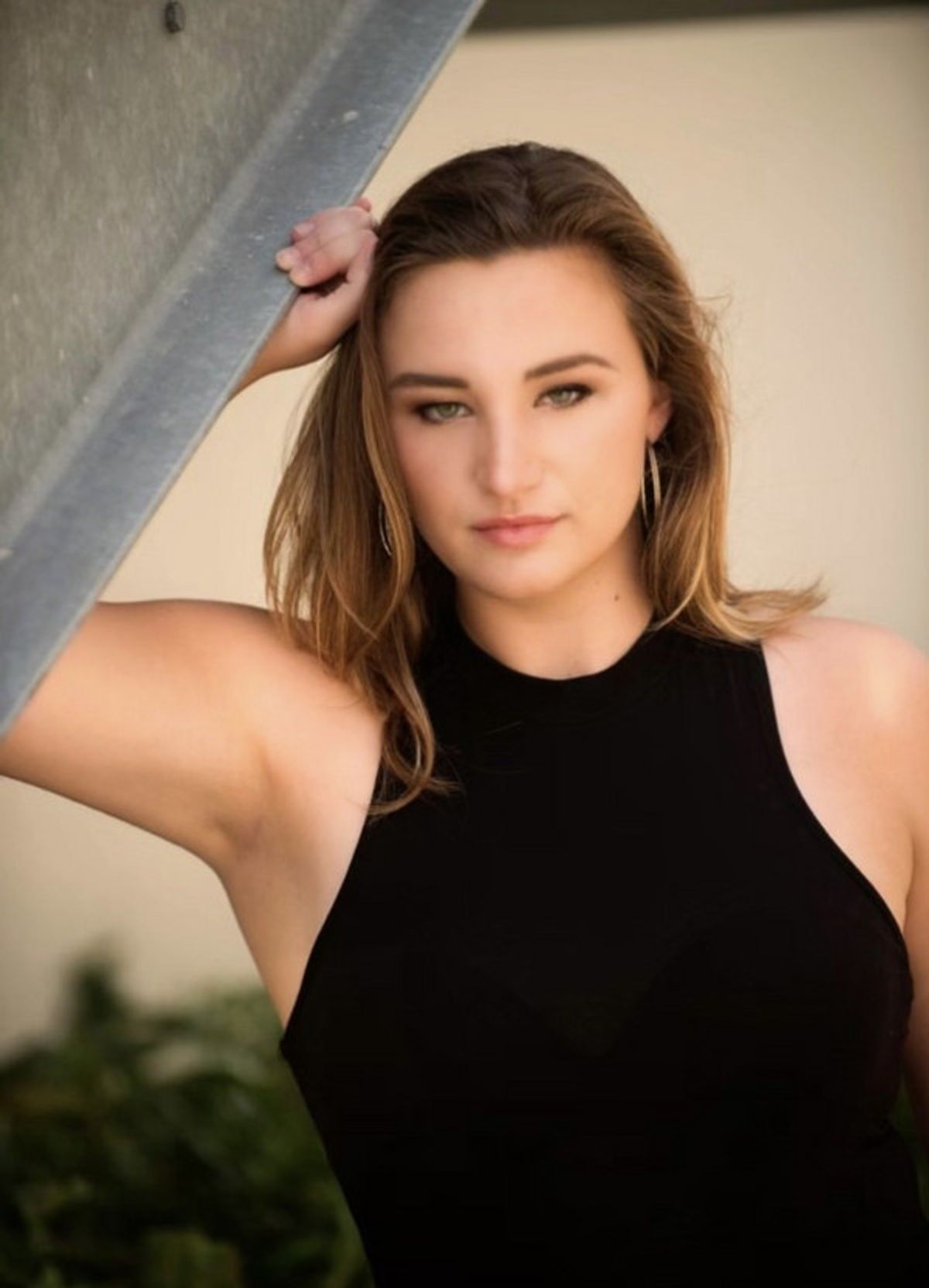 Anna Grace Robinette Headshot