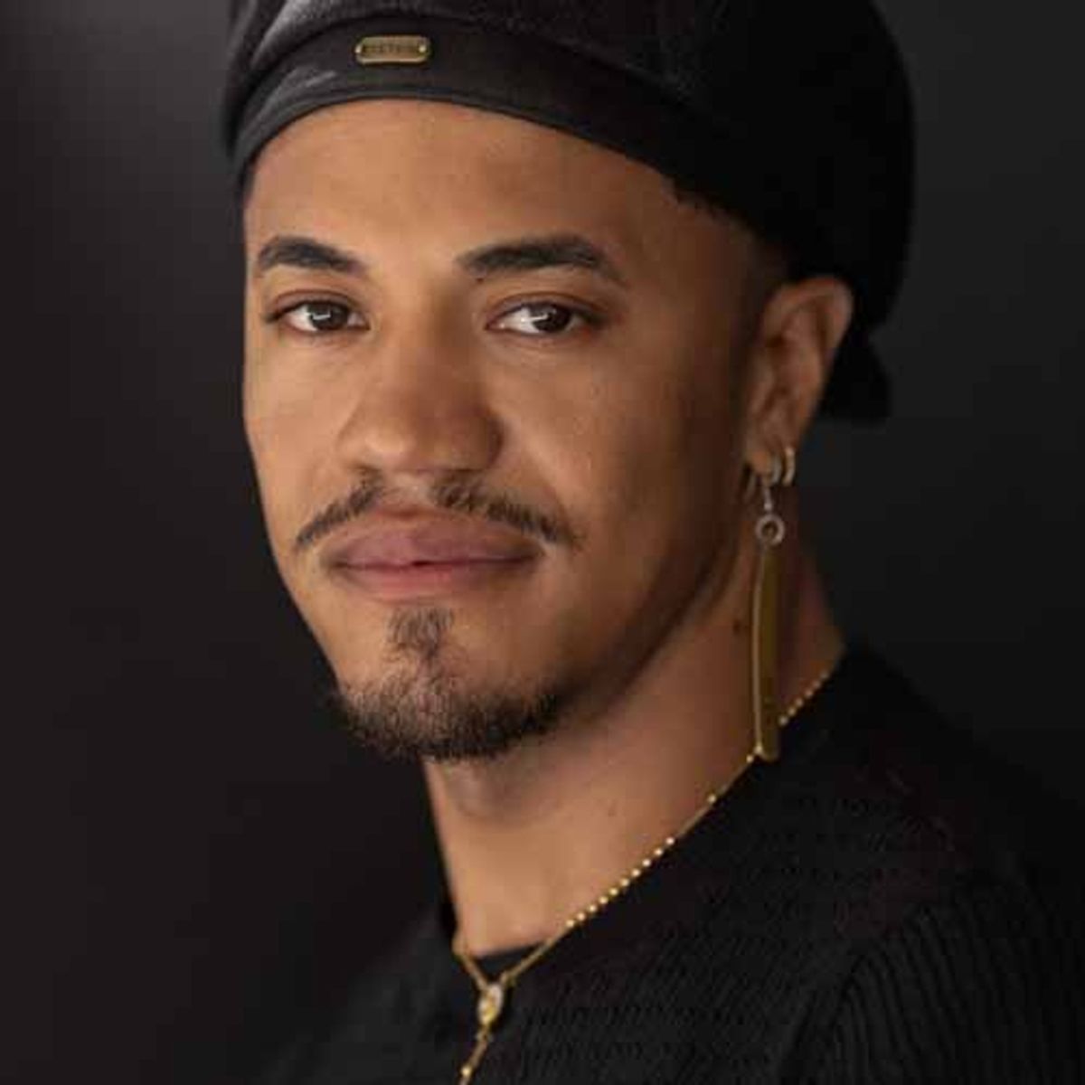 Carlos Falu Headshot