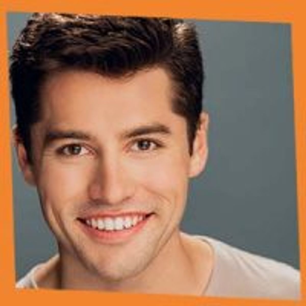 Gabriel Kearns Headshot