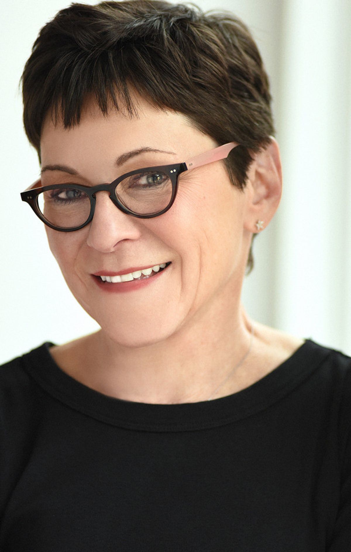 Helena Binder Headshot