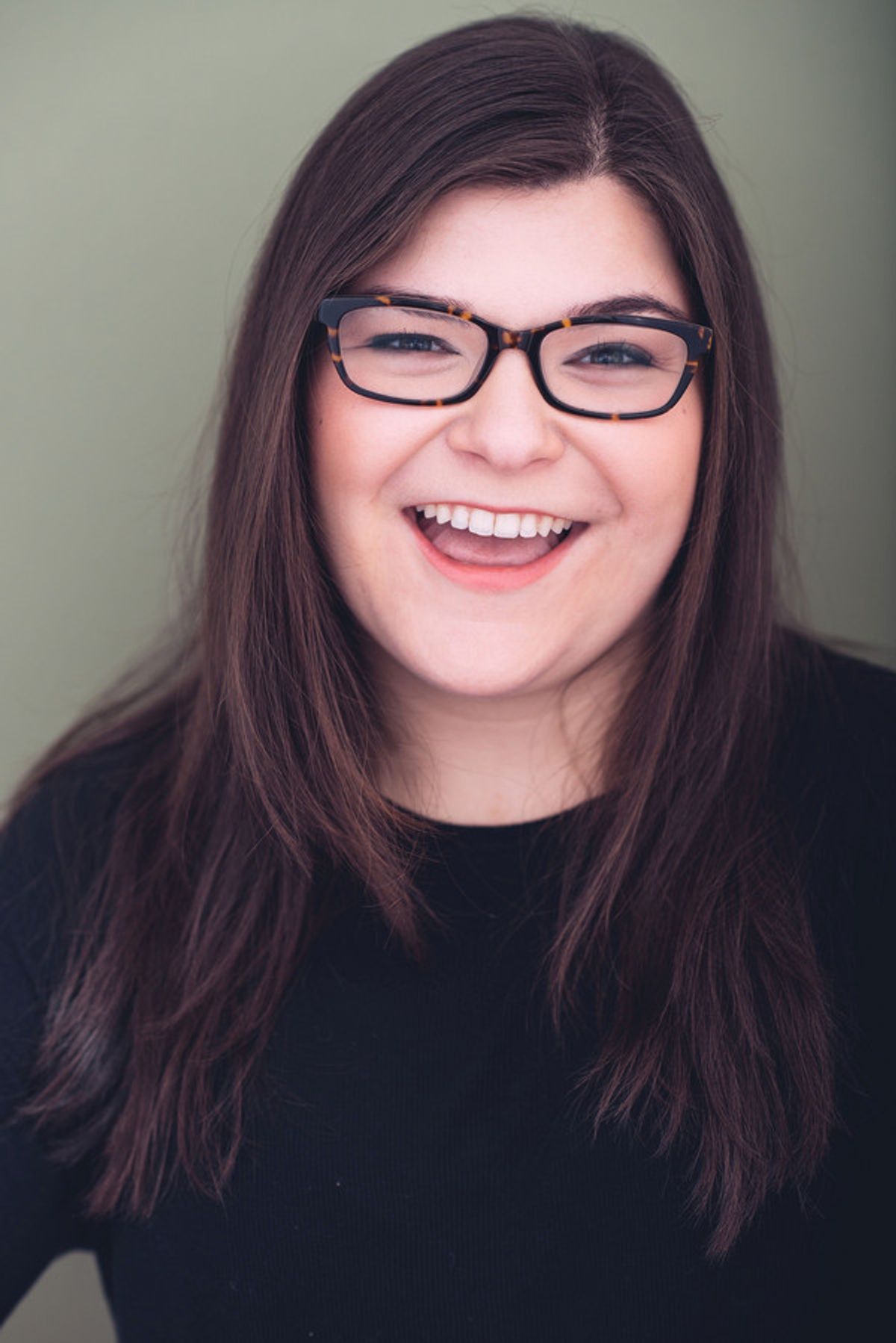 Ellie Handel Headshot
