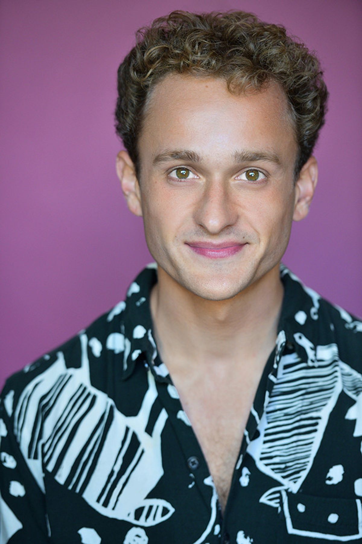 Tovi Wayne Headshot
