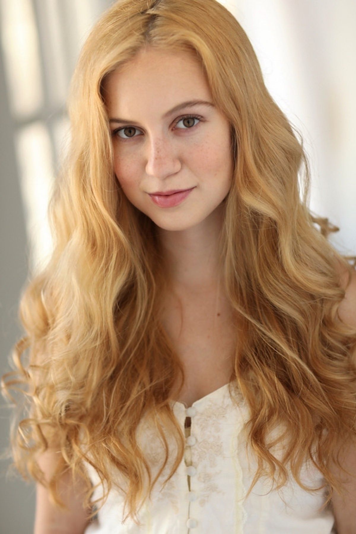 Raina Silver Headshot