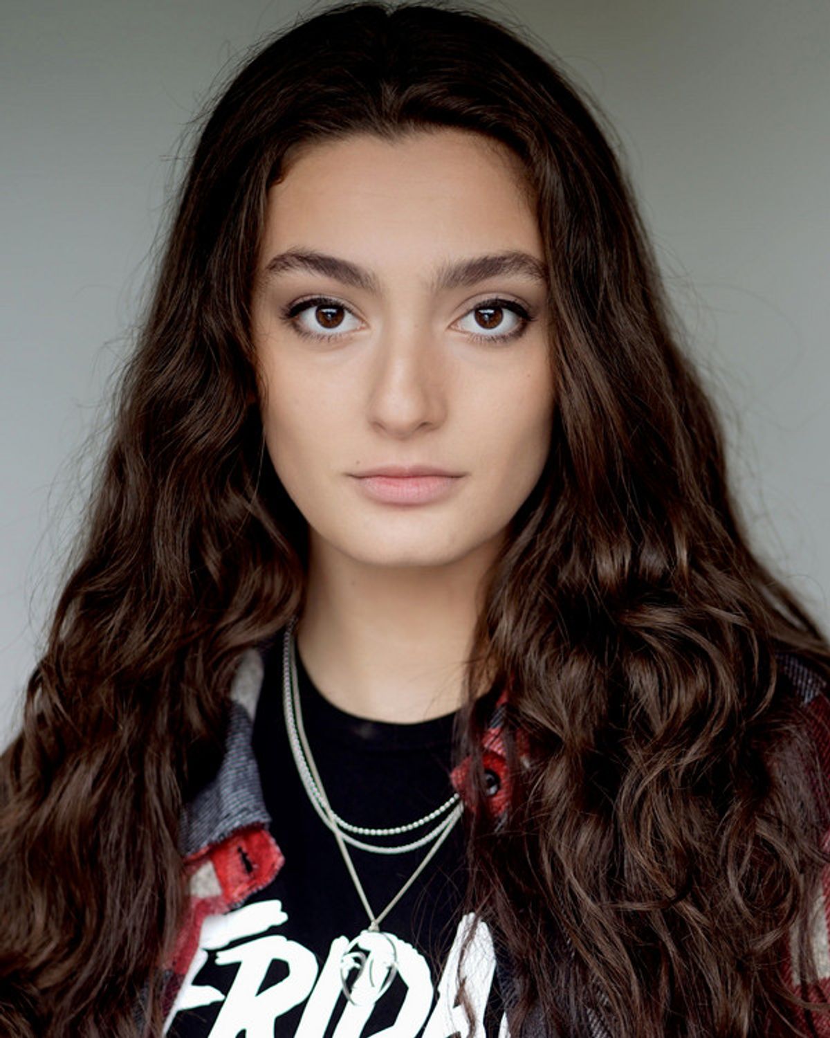 Victoria Lily Robertson Headshot