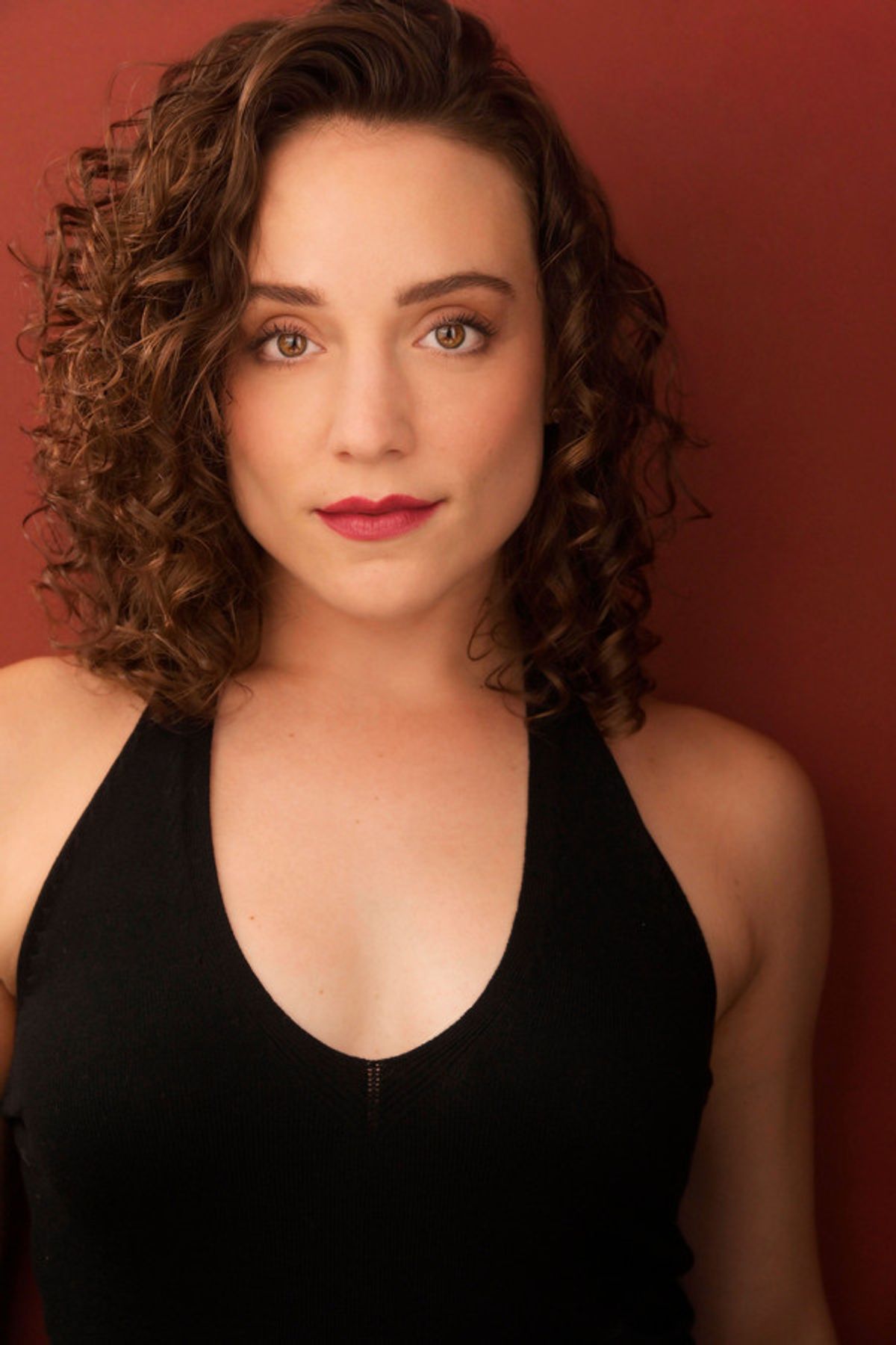 Sarah Crane Headshot