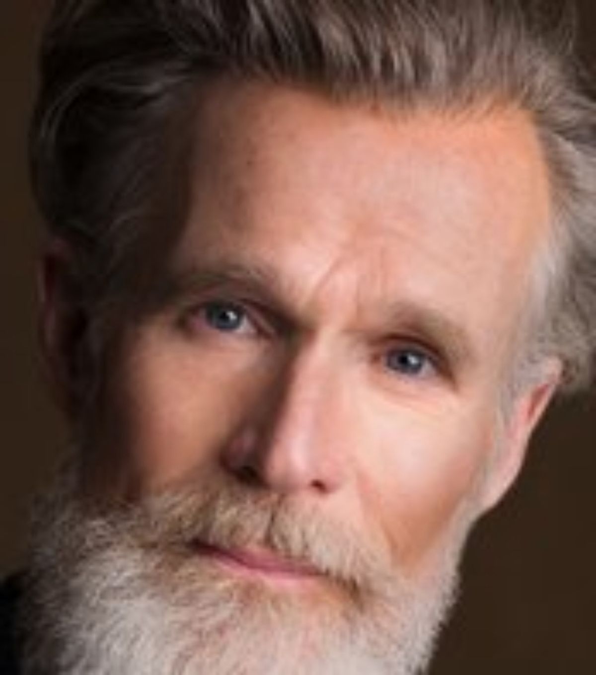 Tom Nelis Headshot
