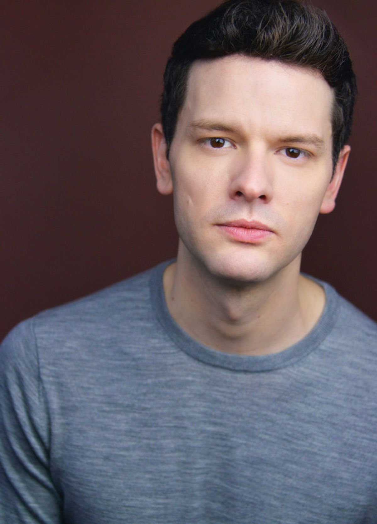 Ian Holcomb Headshot