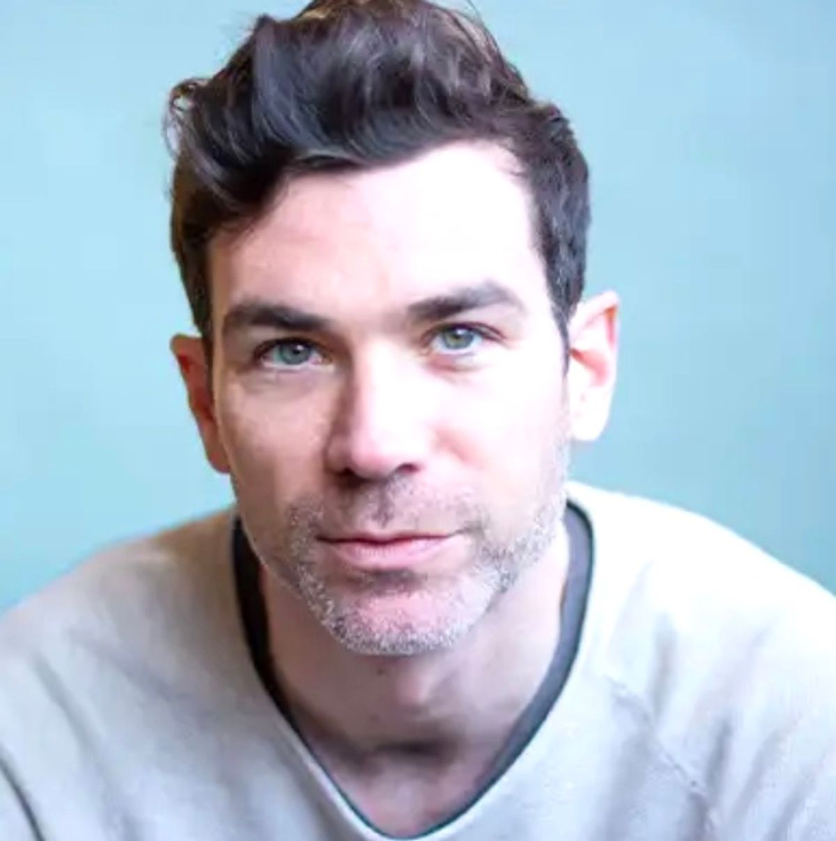 Cameron Scoggins Headshot