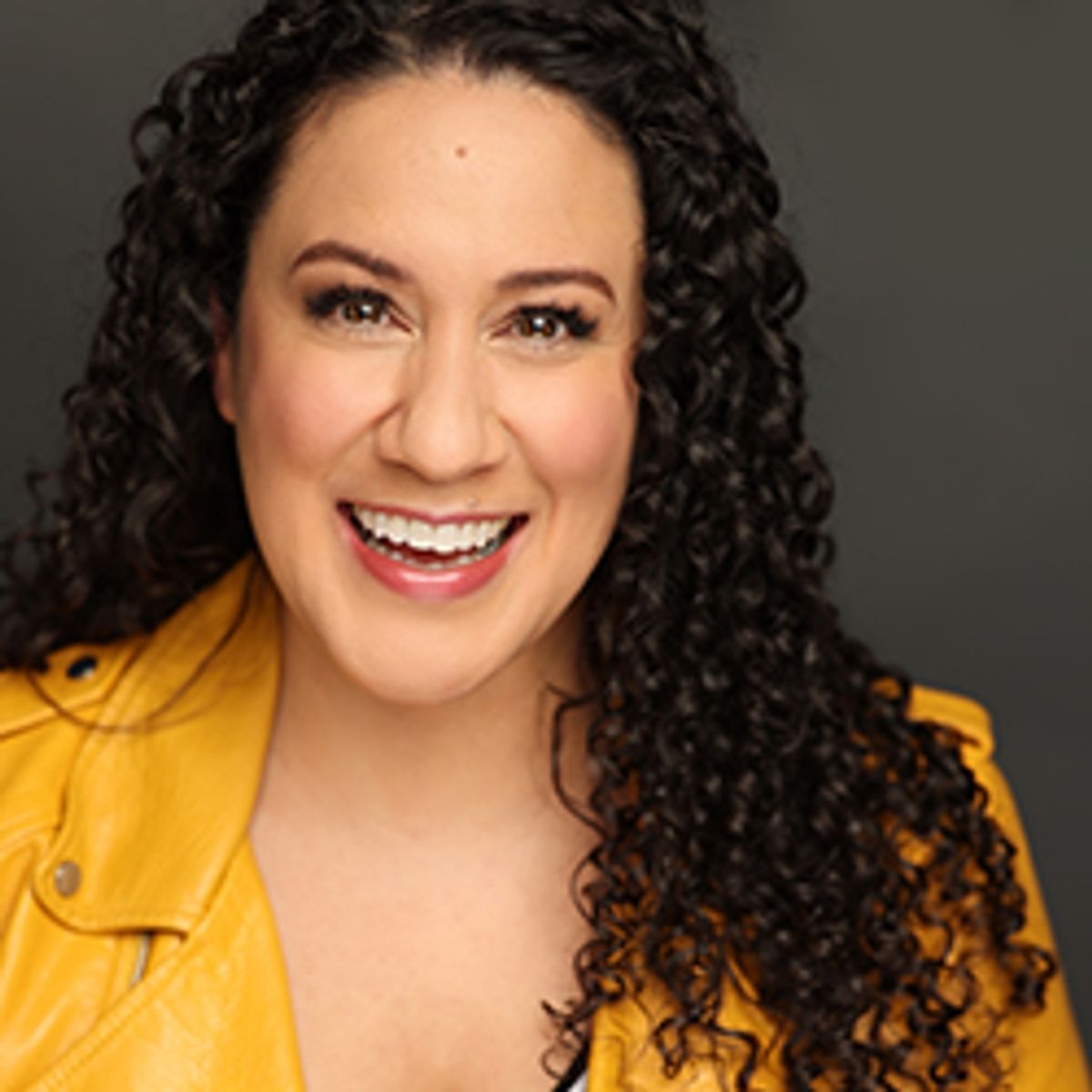 Susan Oliveras Headshot