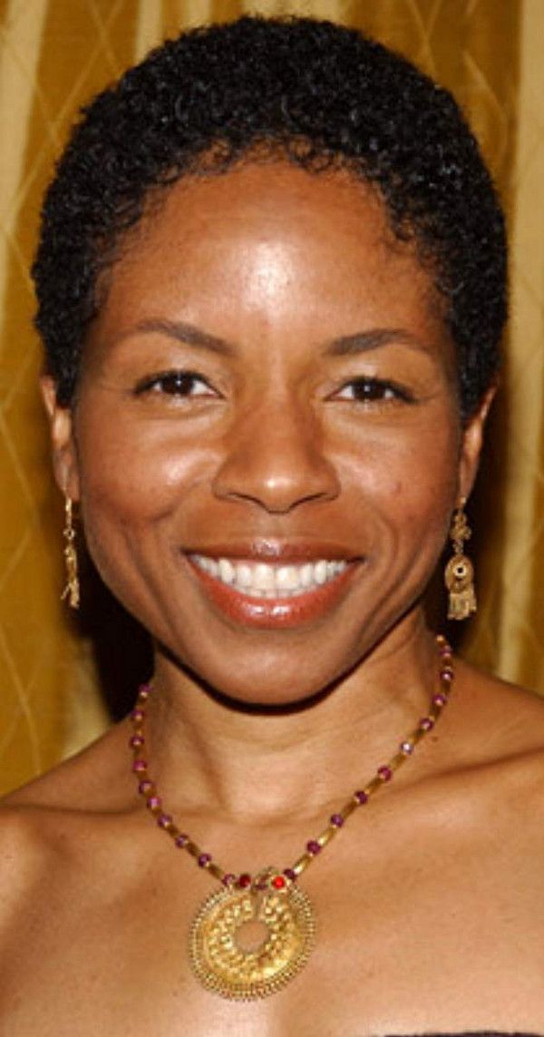 LisaGay Hamilton Photo