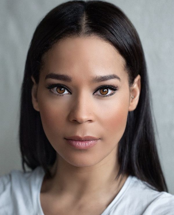 Holly James Photo