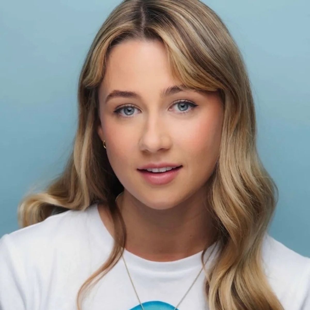 Lucy Freyer Headshot