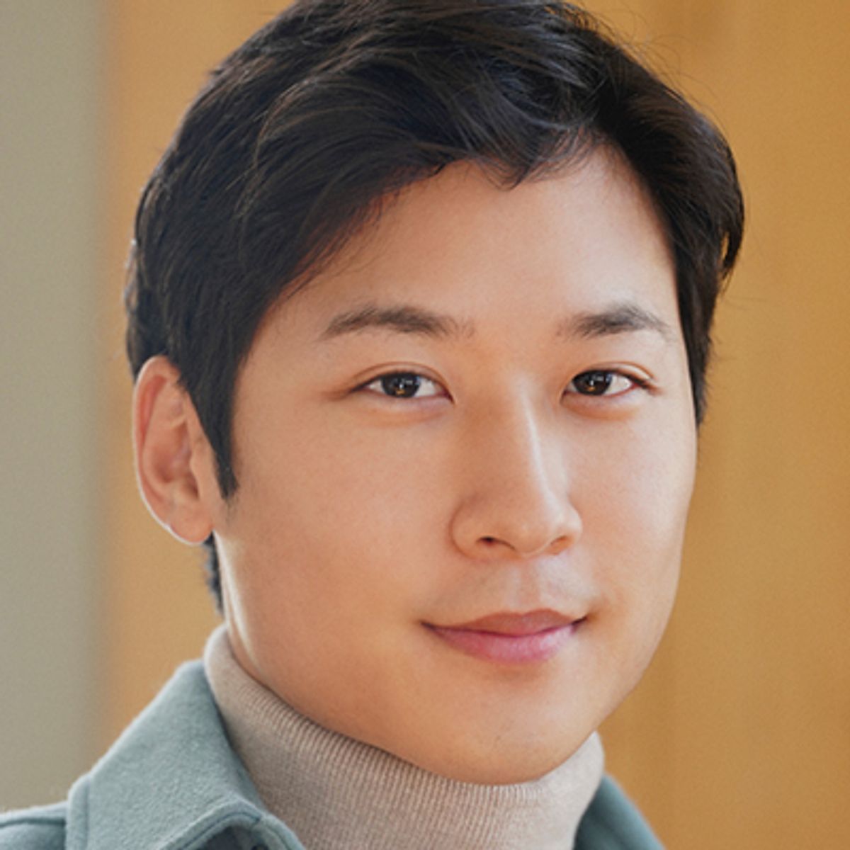 Joshua Lee Headshot