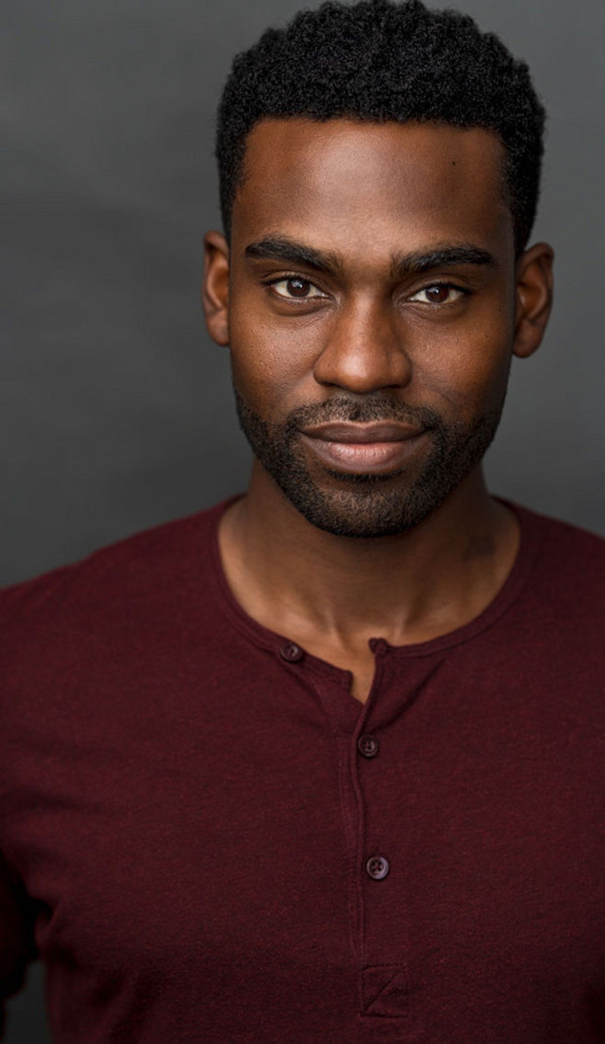 Darian Peer Headshot