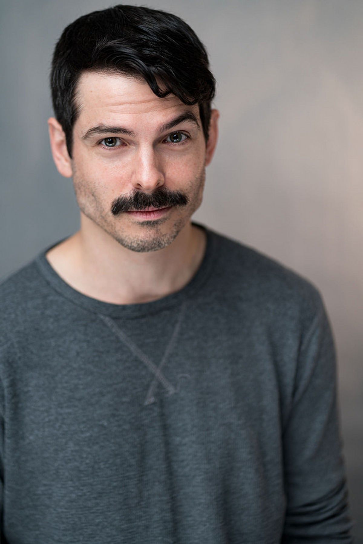 Oliver Georgiou Headshot