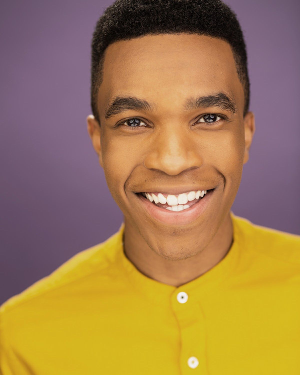 Alex Robertson Headshot