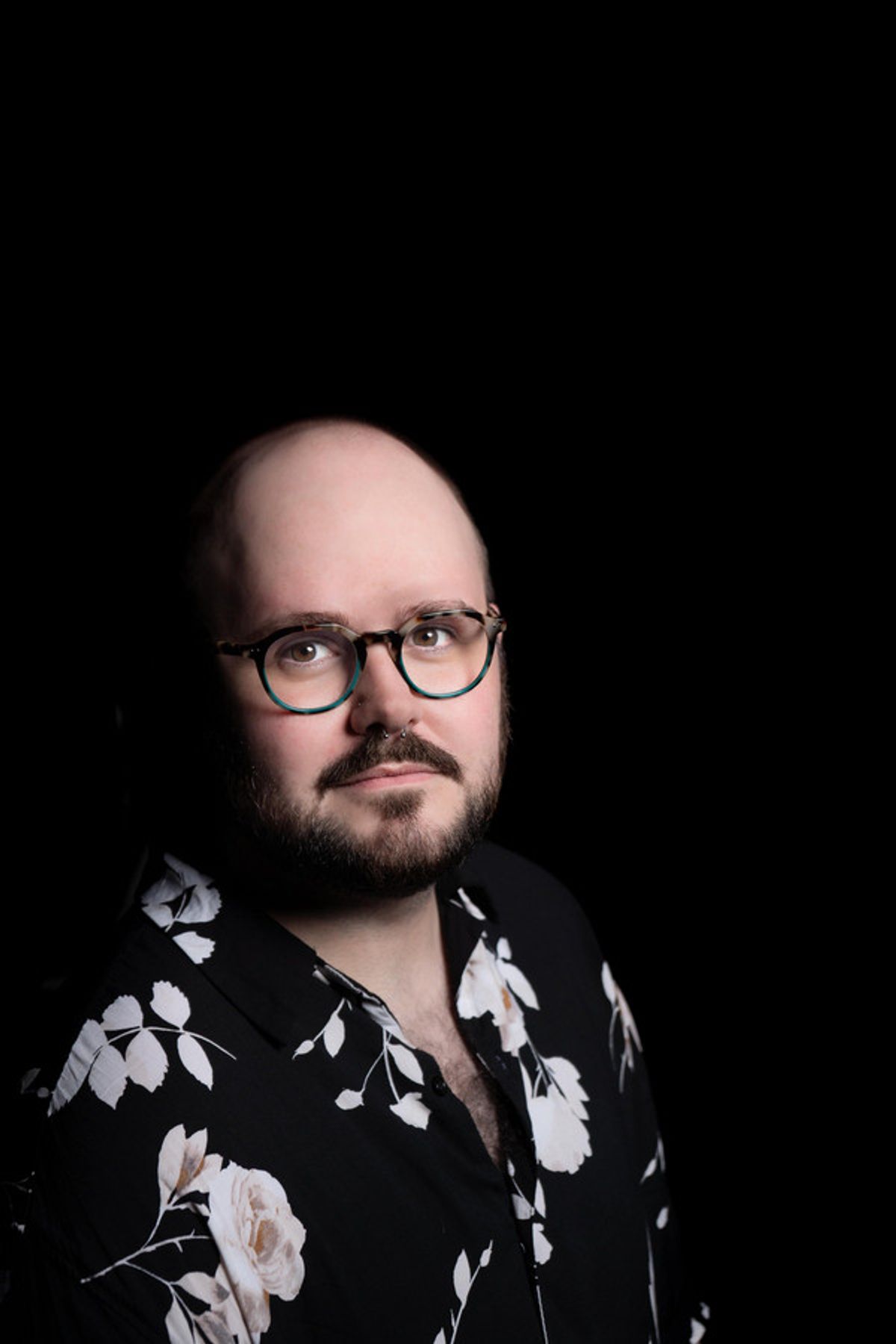 Oliver Mayes Headshot