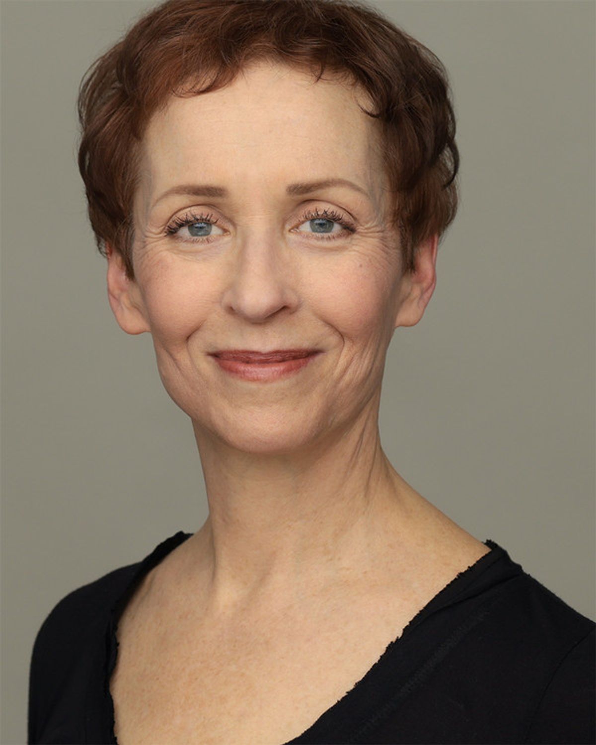 Kelly Lester Headshot
