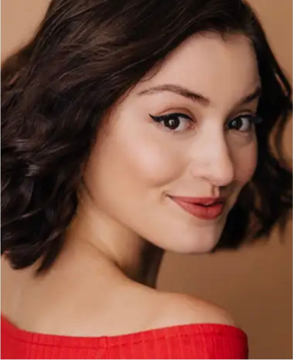 Sophie Aknin Headshot