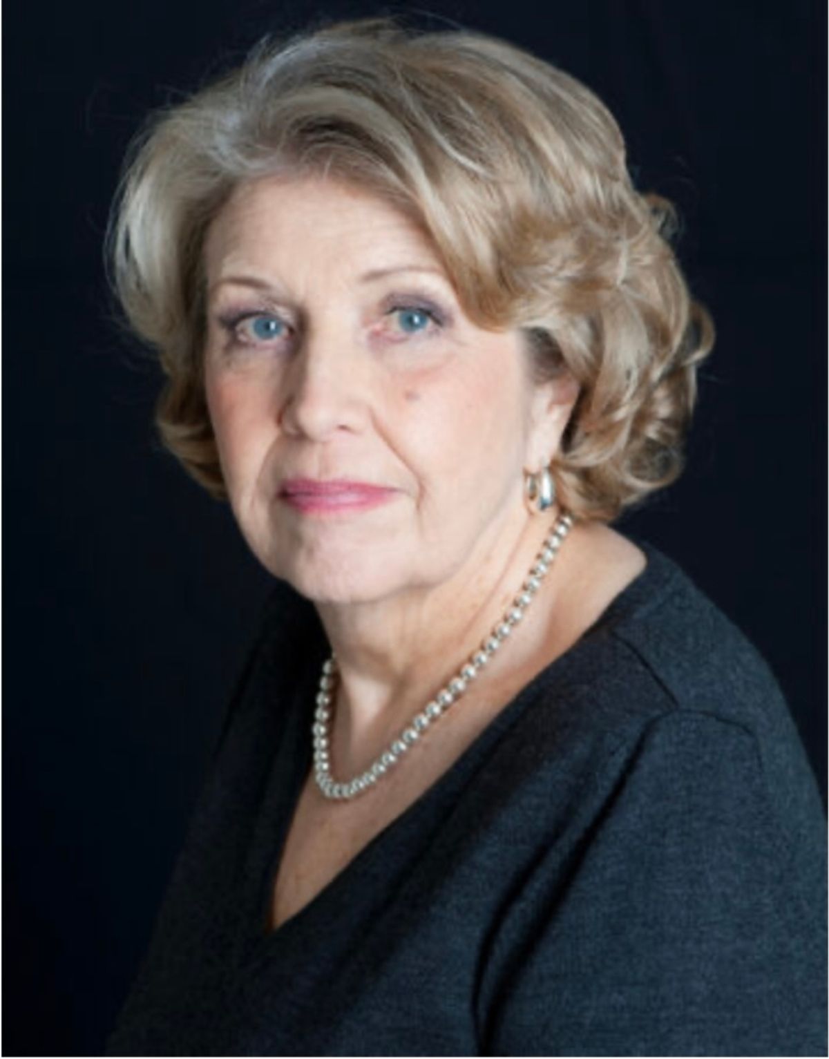 Anne Reid Headshot