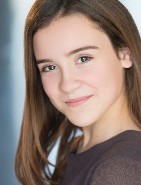 Scarlett Embry Photo