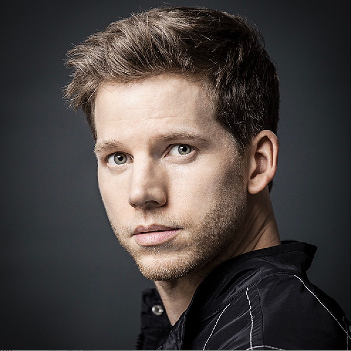 Stark Sands Photo