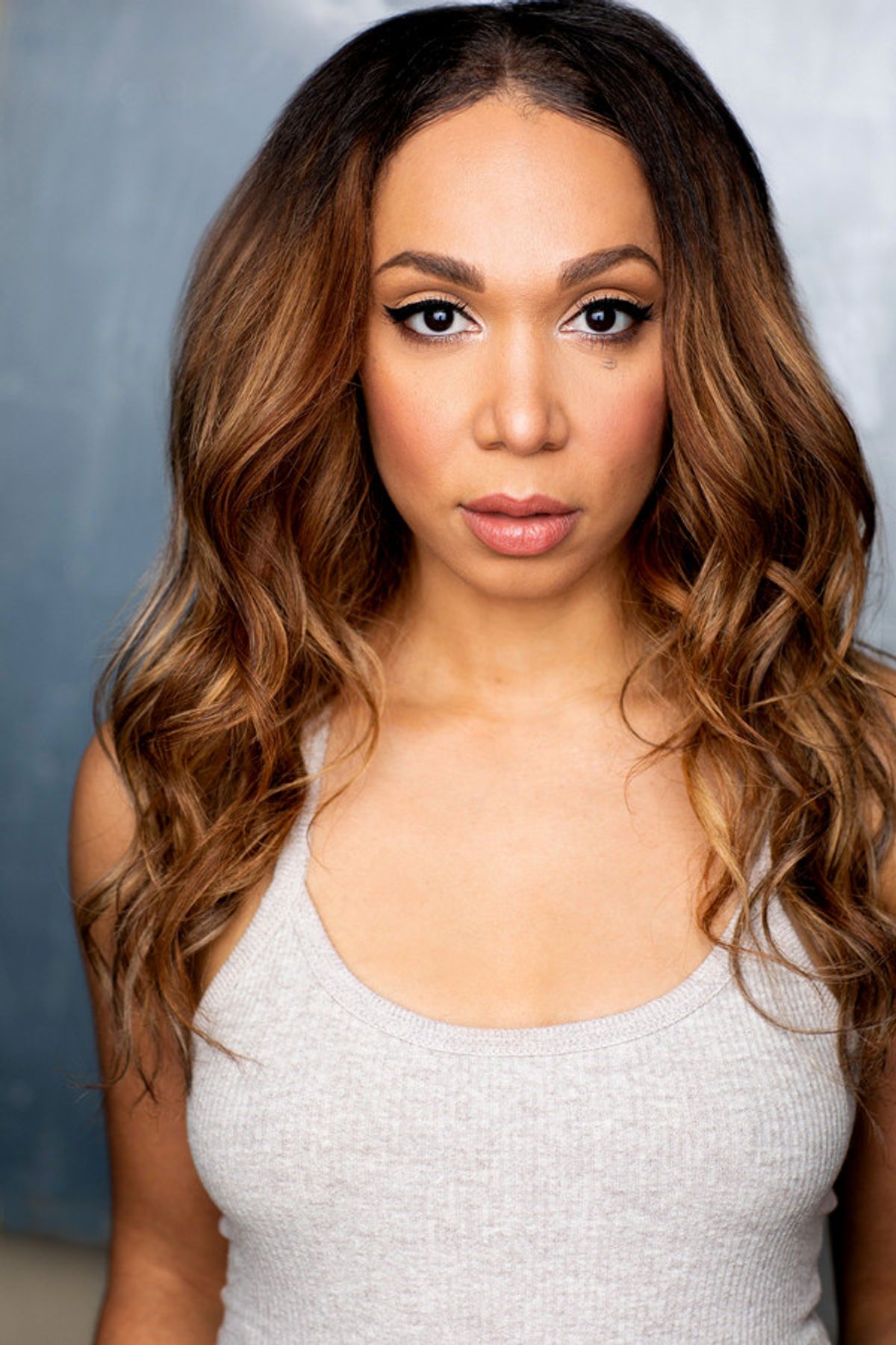 Sarah Hollis Headshot