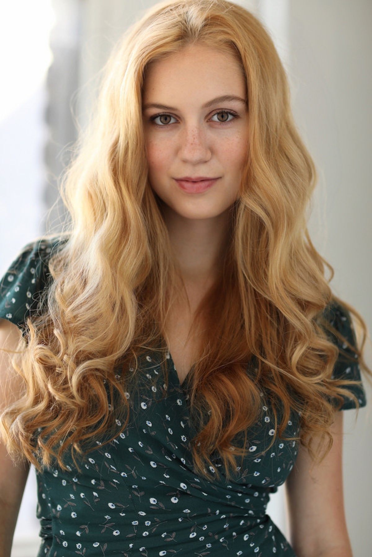 Raina Silver Headshot
