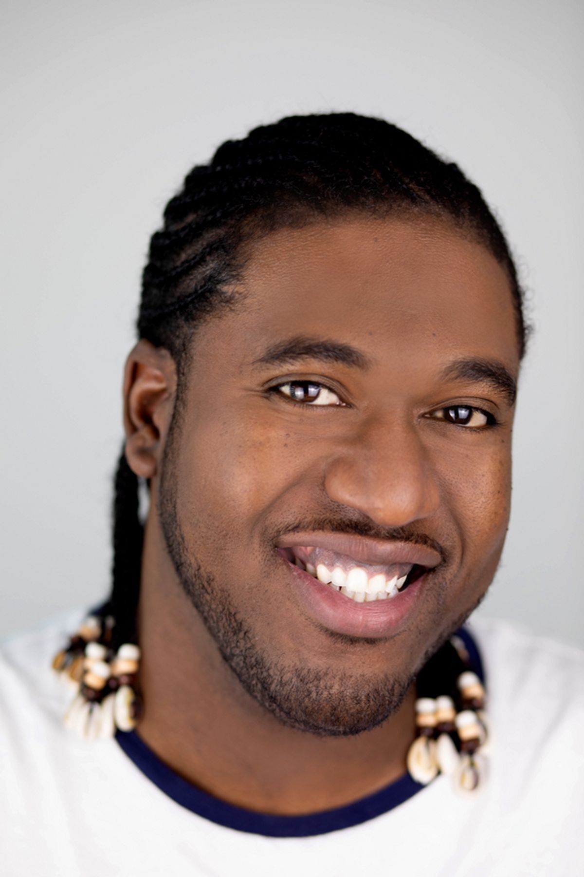Leo Jasper Davis Headshot