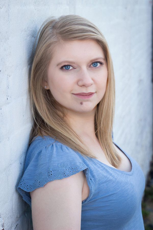 Ali Roselle Photo