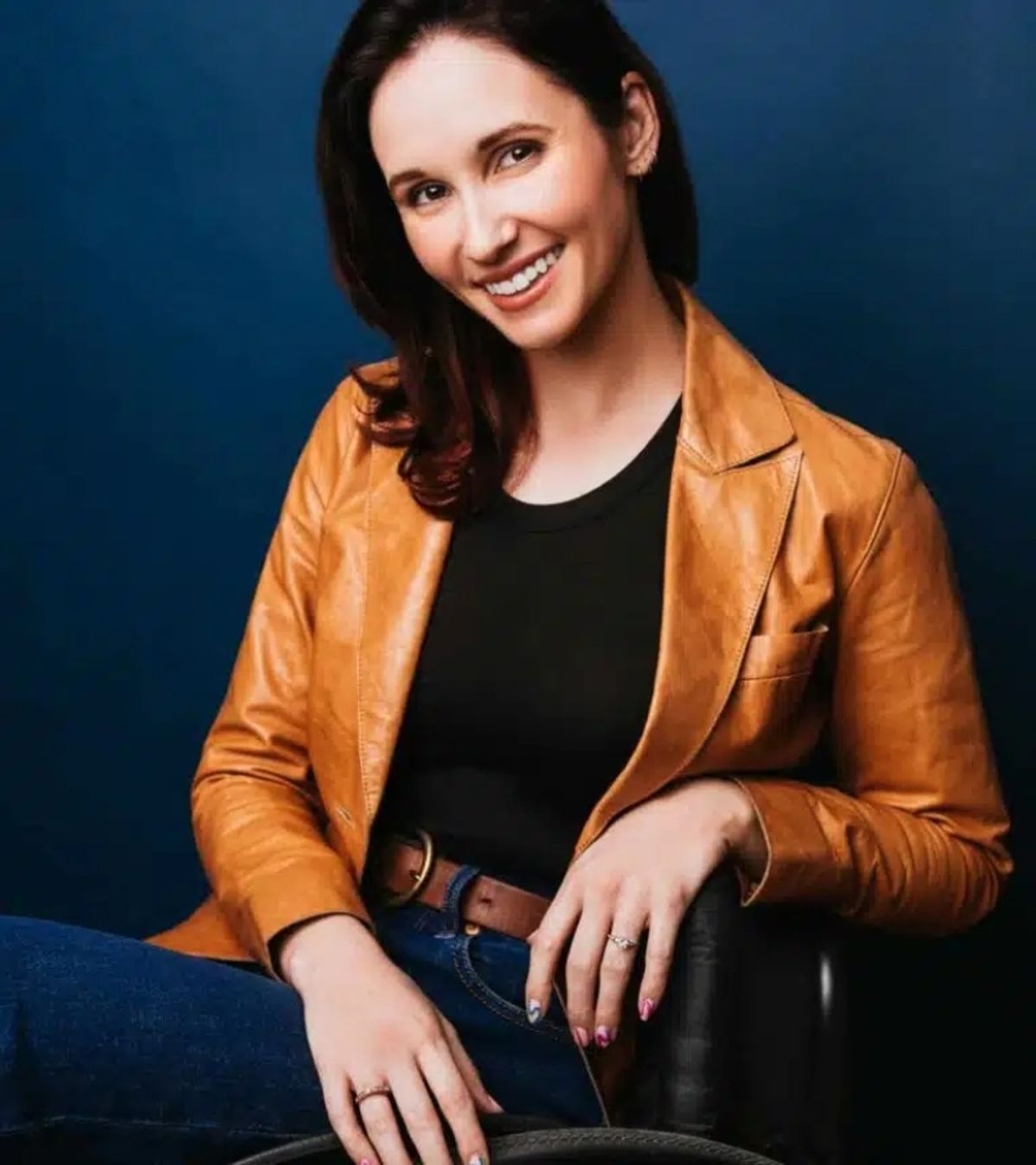 Jenna Bainbridge Headshot