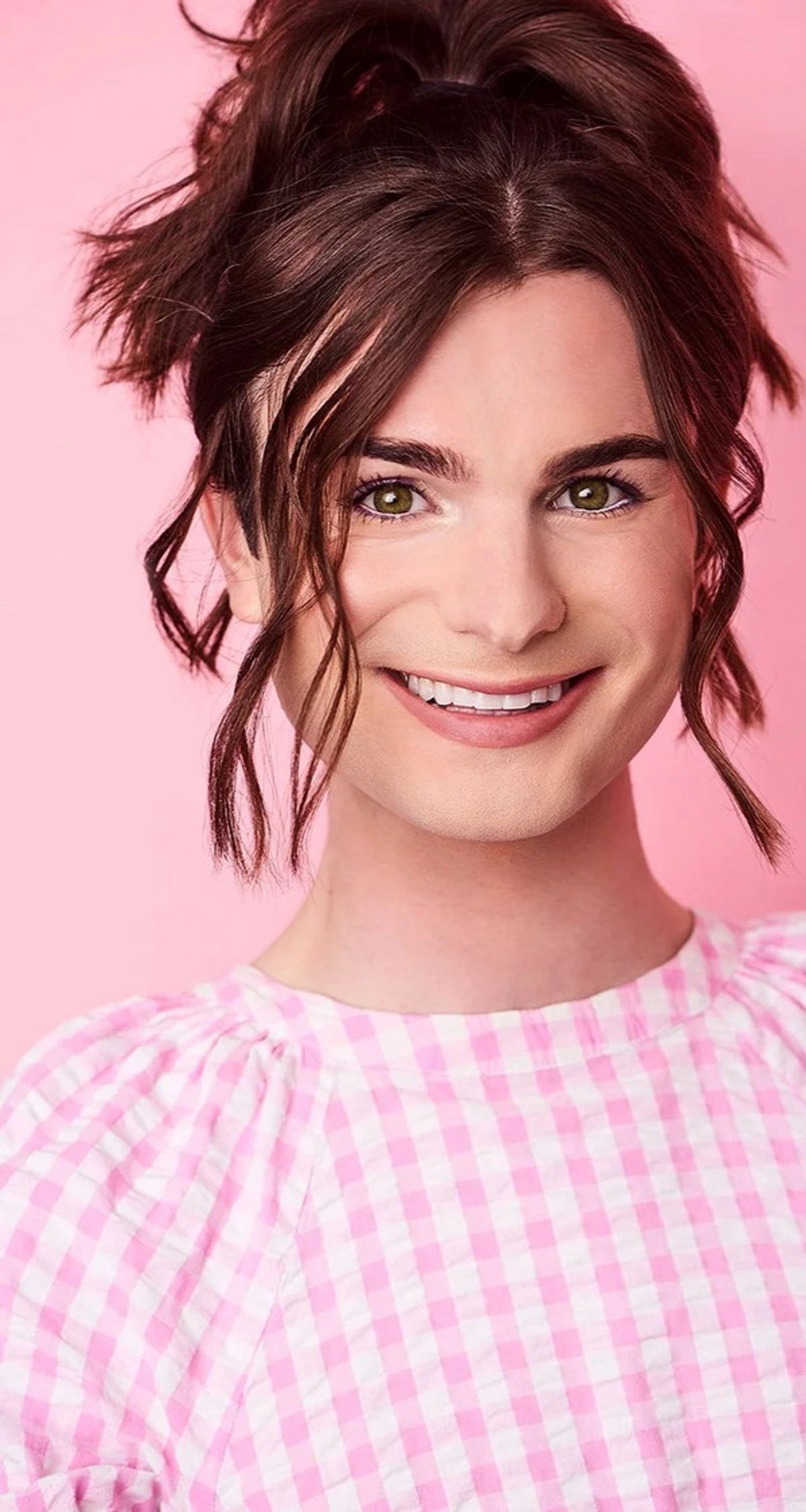 Dylan Mulvaney Headshot