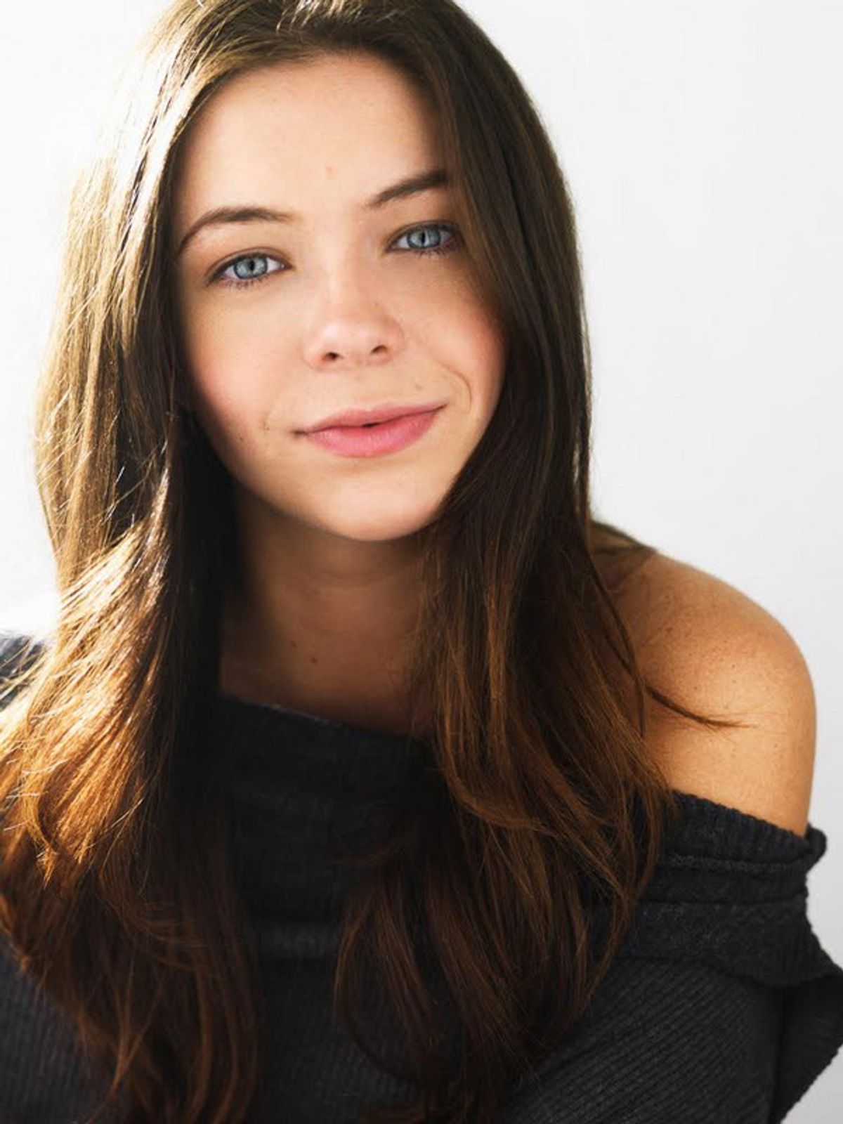 Ellie Smith Headshot