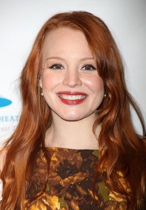 Lauren Ambrose Photo