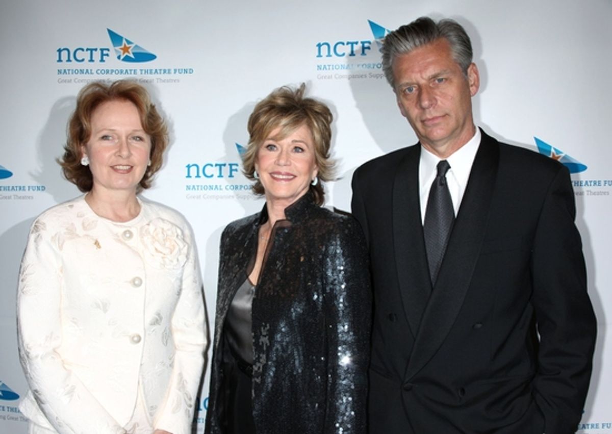 Kate Burton, Jane Fonda and Michael Ritchie at 