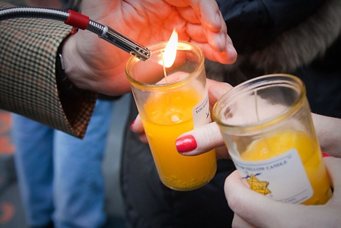 Photo Coverage: 'IRENA'S VOW' Candlelight Yom HaShoah Ceremony Photo Coverage: 'IRENA'S VOW' Candlelight Yom HaShoah Ceremony Image