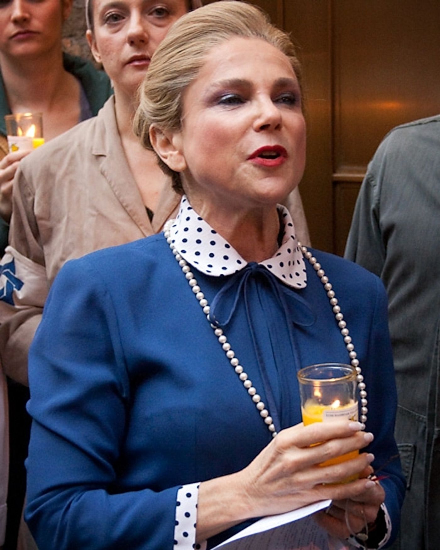 Photo Coverage: 'IRENA'S VOW' Candlelight Yom HaShoah Ceremony  Image