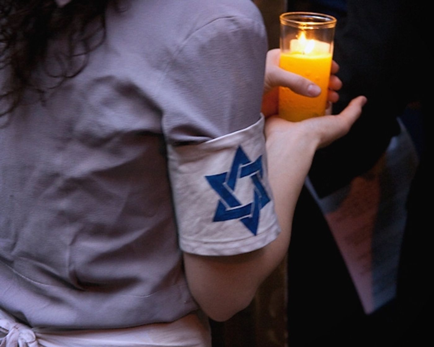 Photo Coverage: 'IRENA'S VOW' Candlelight Yom HaShoah Ceremony Photo Coverage: 'IRENA'S VOW' Candlelight Yom HaShoah Ceremony Image