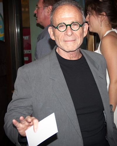 Ron Rifkin

 Photo
