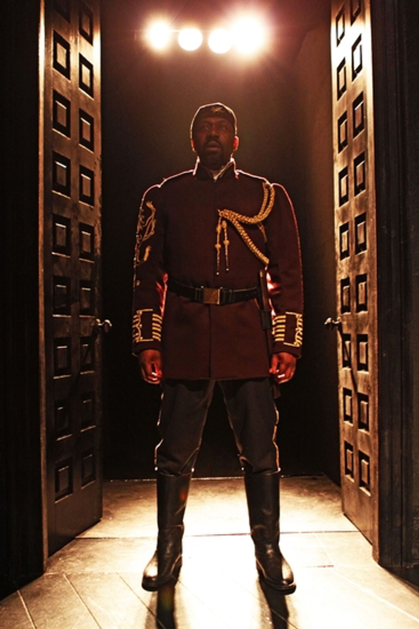 Photo Flash: OTHELLO At Trafalgar Studios Photo Flash: OTHELLO At Trafalgar Studios Image