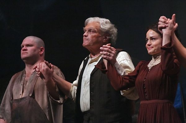 Daniel Stewart Sherman, Brian Dennehy, Carla Gugino, Pablo Schreiber, and BoriDaniel  Photo