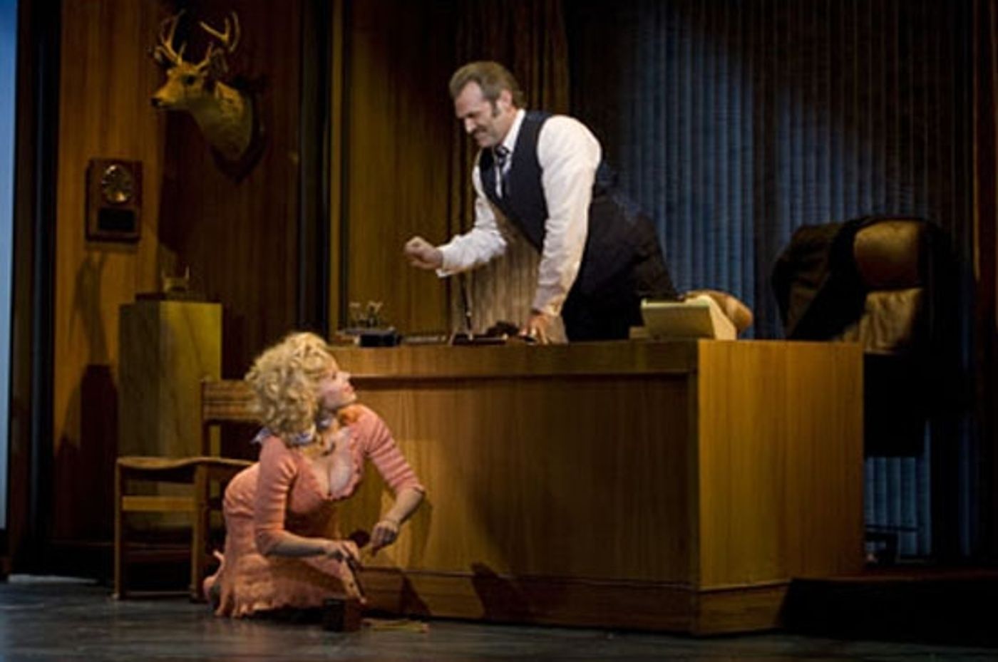 Photo Flash: 9 TO 5: THE MUSICAL 'Punches In On Bdwy'  Image