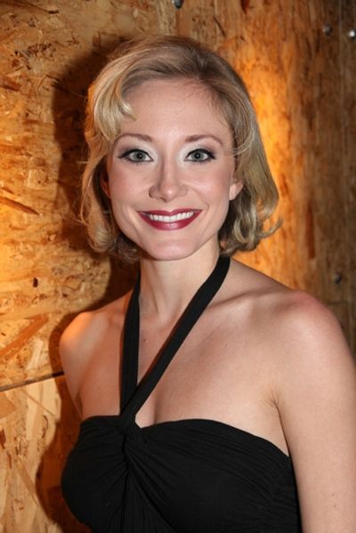 Julie Tolivar Photo