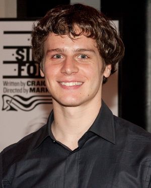 Jonathan Groff  Photo