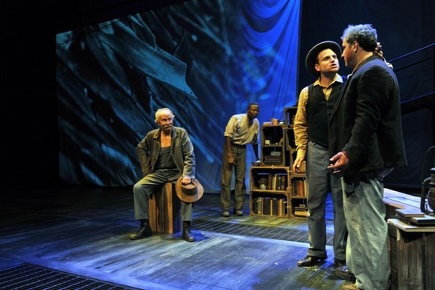 Photo Flash: OF MICE AND MEN Runs At Steppenwolf Through 5/10  Image