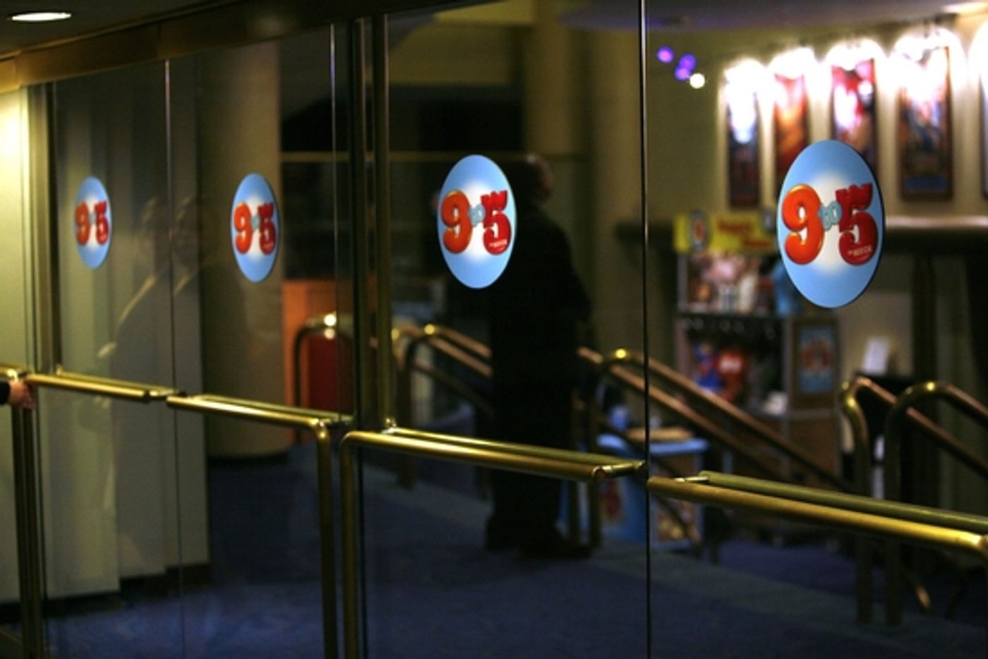 Photo Flashback: A Fond Farewell To The Workin' Girls - Celebrating '9 TO 5' On Broadway  Image